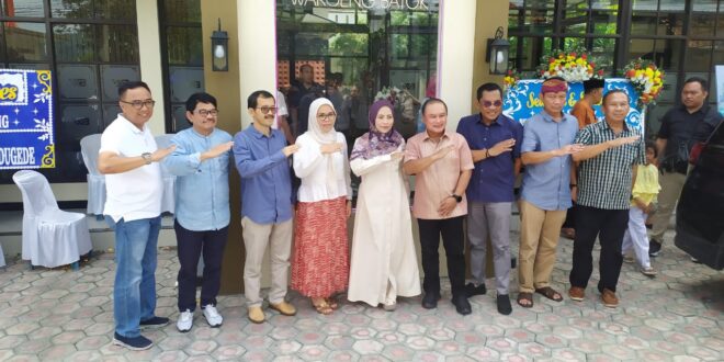 Bupati Dian Resmikan Waroeng Batok Cabang Kedua, Siapa yang Punya?