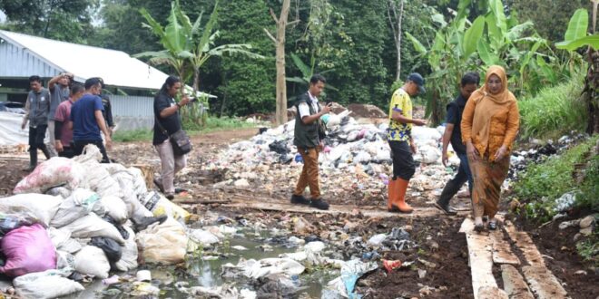Wabup Tuti Andriani Tinjau TPS3R Cipari, Warganya Peduli Lingkungan