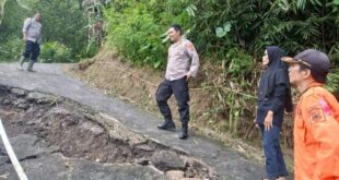 Longsor di Desa Bagawat, Jalan Penghubung Amblas, Hambat Lalu Lintas