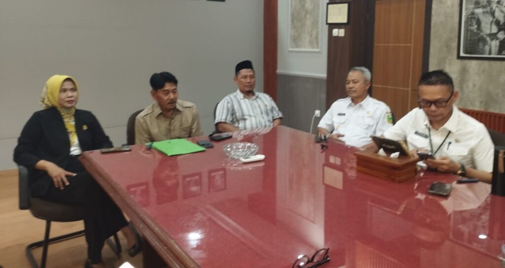 Buntut Klarifikasi Pj Sekda Terlambat, DPRD Kuningan Kena Getah Polemik Mobil Dinas!