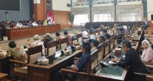 Dimediasi DPRD Kuningan, PT Panjunan Akhirnya Siap Kembalikan Ijazah Eks Karyawan yang Ditahan