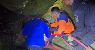 Warga Karawang Terjebak 7 Jam di Gua Naga Mas Kuningan