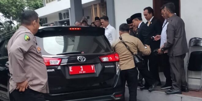 Dilarikan ke RS, Bupati Dian Nyaris Pingsan saat Hadiri Pelantikan PAW Anggota DPRD Kuningan