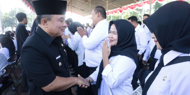 Usai Pulih, Bupati Dian Lantik 580 ASN di Halaman Setda Kuningan