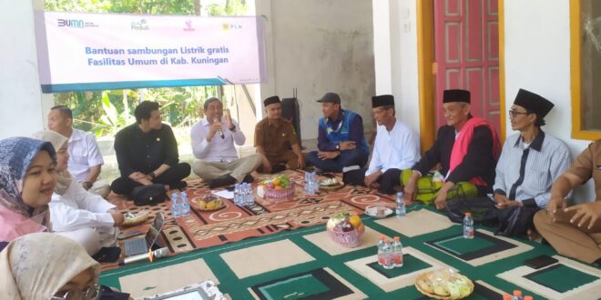 Gendeng PLN, Rokhmat Ardiyan Bantu Listrik Gratis ke Ponpes Bani Ilyas Cipancur