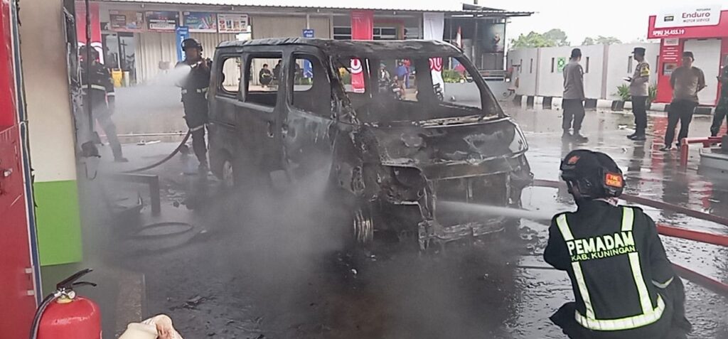 Api Mengamuk di SPBU Mandirancan, Granmax Hangus, Dispenser Terbakar