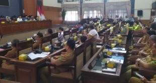 Aliansi Mahasiswa 'Geruduk' DPRD, Desak Penyelesaian OB Sekda Hingga Kasus Kuningan Caang