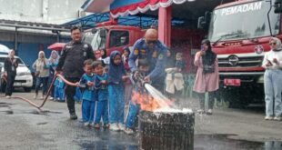 Puluhan Anak PAUD Diedukasi Damkar Kuningan Cegah Kebakaran