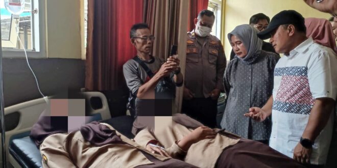 Ratusan Siswa SMAN 1 Luragung Kuningan Diduga Keracunan, Bupati Dian Tutup Sementara Dapur Program MBG