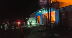 Toko Bangunan di Lebakwangi Terbakar Hebat, Kerugian Ditaksir Rp1,8 Miliar