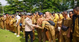 Disambut Antusias Ribuan Perangkat Desa, Ketua DPRD Kuningan Pimpin Apel Akbar PPDI