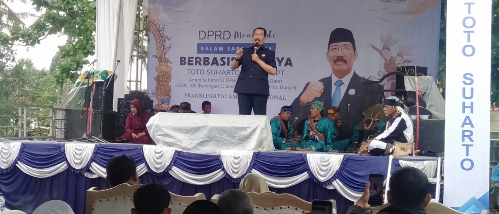 Anggota DPRD Jabar Toto Suharto Sapa Warga Japara Lewat Pentas Budaya