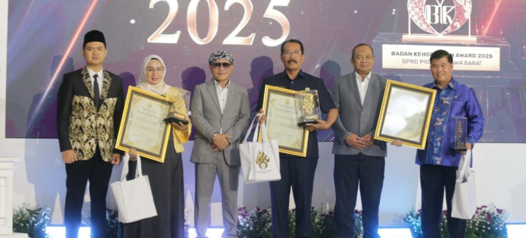 Paling Aktif Serap Aspirasi Warga, Toto Suharto Raih BK Award DPRD Jabar 2025