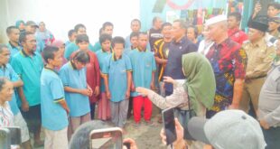 Menyentuh Hati, H Rokhmat Ardiyan Menangis Saat Kunjungi Yayasan ODGJ Tambakbaya
