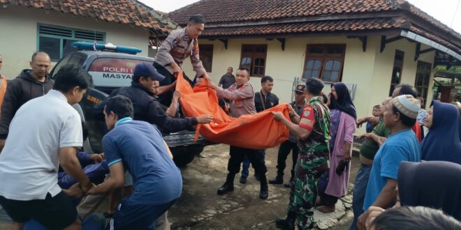 Pria Ditemukan Meninggal Dunia di Area Persawahan Citiusari Garawangi