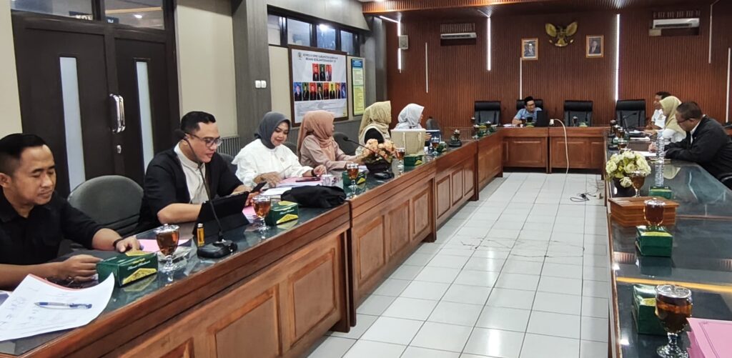 Kadis PUTR Mangkir di Rapat Strategis Bapemperda DPRD Kuningan, Uus: Katanya Pengen Cepat Selesai RTRW?
