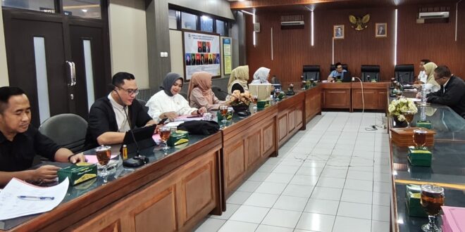 Kadis PUTR Mangkir di Rapat Strategis Bapemperda DPRD Kuningan, Uus: Katanya Pengen Cepat Selesai RTRW?