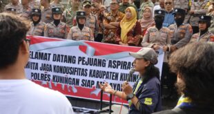 Awal Ramadan 1447 H, Pendopo Bupati Kuningan Digeruduk 2 Gelombang Aksi Demonstrasi