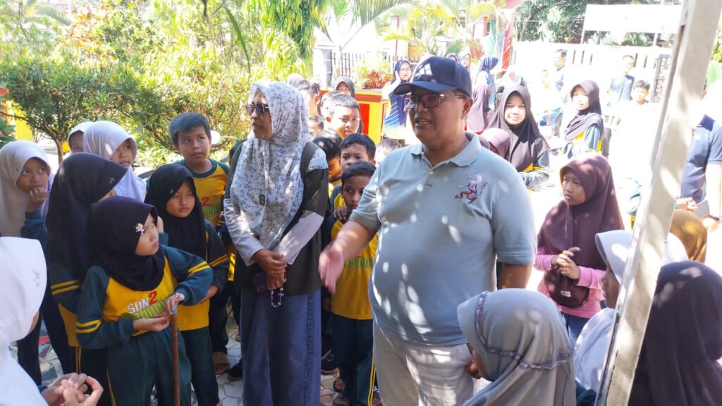Sekretaris Disdikbud Kuningan Monitoring Korve Sekolah di Kadugede, SDN 2 Bayuning Sambut Antusias