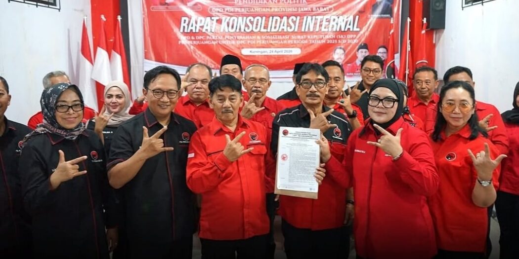 Resmi Kantongi SK, Nuzul Rachdy Nahkodai DPC PDIP Kuningan Periode 2025–2030