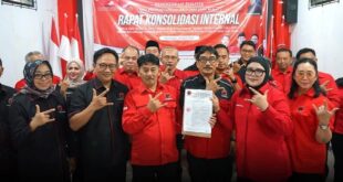 Resmi Kantongi SK, Nuzul Rachdy Nahkodai DPC PDIP Kuningan Periode 2025–2030