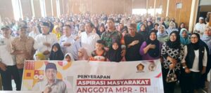 HRA Serahkan 242 Sertifikat PIP di Desa Cihirup Kecamatan Ciawigebang, Kuningan. (Foto: Mumuh Muhyiddin/Siwindu.com)