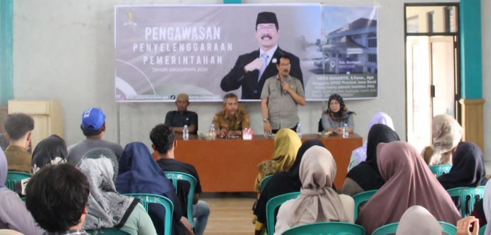 Harga Telur Turun Saat MBG Libur, Jadi Aspirasi Menarik Warga Salakadomas kepada Toto Suharto