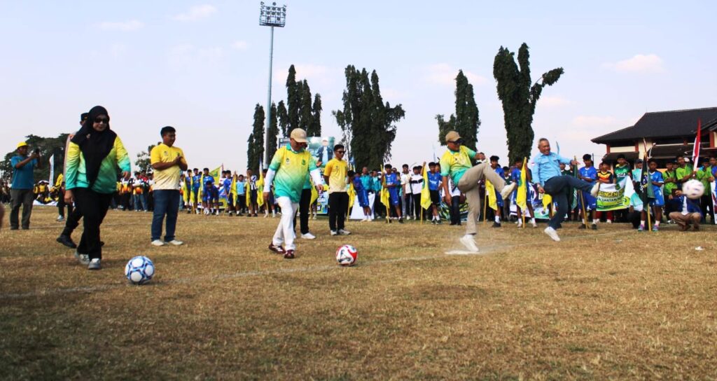 Bupati Dian Resmi Buka Bupati Cup 2026, Gaungkan Kuningan Menuju Kiblat Sepak Bola Jabar Timur