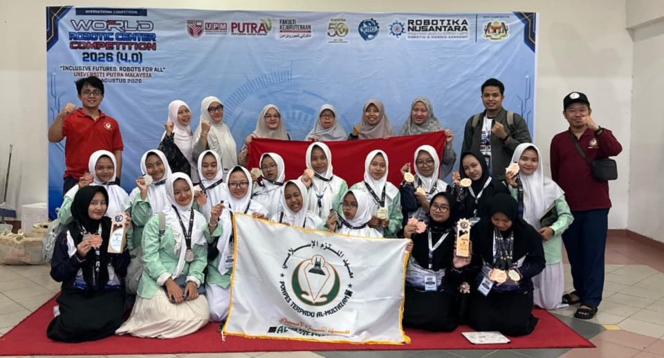 Bukan Sekadar Ngaji, Santri Al-Multazam Buktikan Jago Robotika di Ajang Internasional