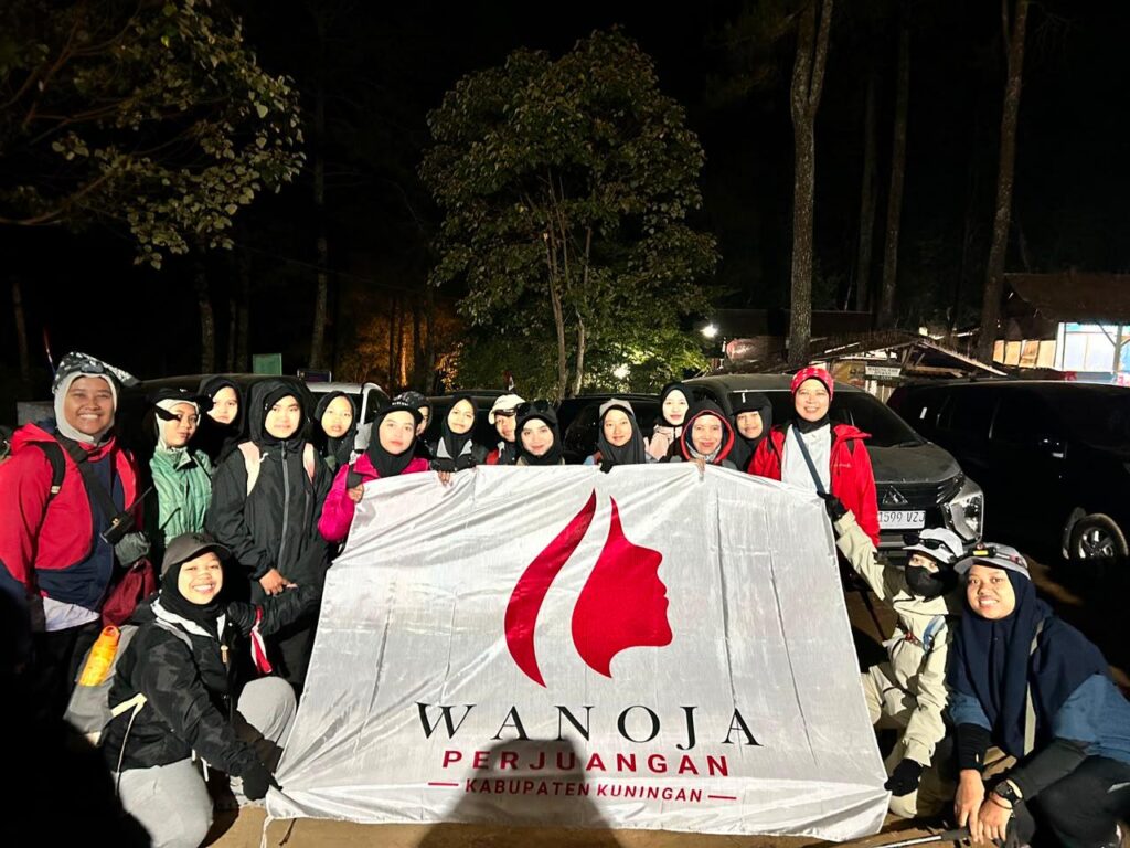 Wanoja Perjuangan Kuningan Siap Kibarkan Bendera di Puncak Ciremai Saat HUT ke-81 RI