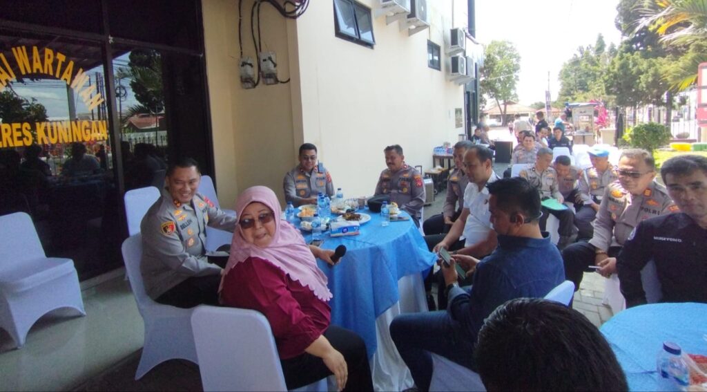 Kapolres Kuningan Ngopi Bareng Wartawan, Knalpot Brong hingga Judi Online Jadi Bahasan