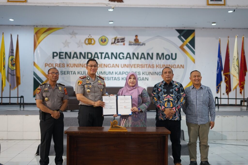 Kapolres Kuningan Kuliah Umum di Uniku, Tegaskan Keamanan Jadi Fondasi Pertumbuhan Ekonomi