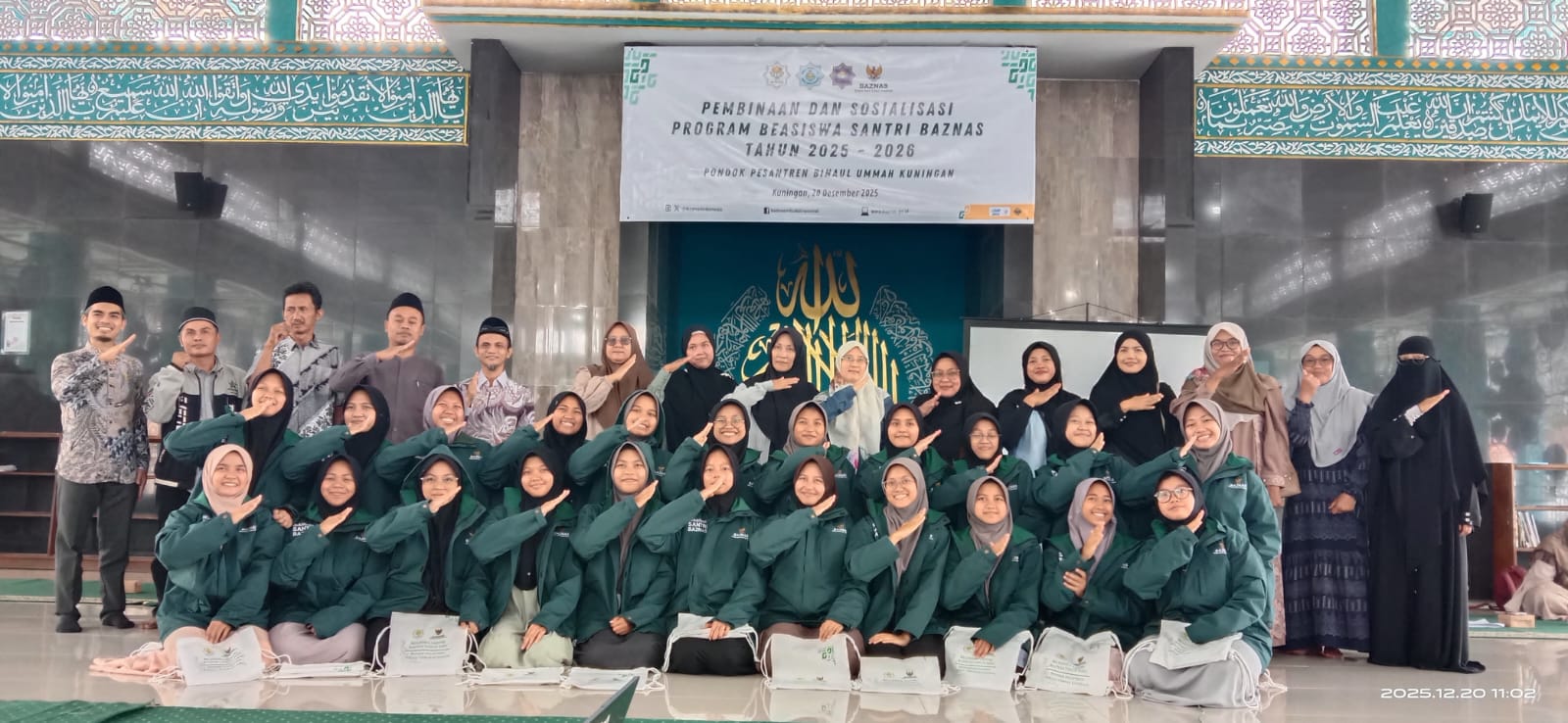 Kado HSN 2026, Ponpes Binaul Ummah Kuningan Raih Beasiswa Santri dari BAZNAS RI